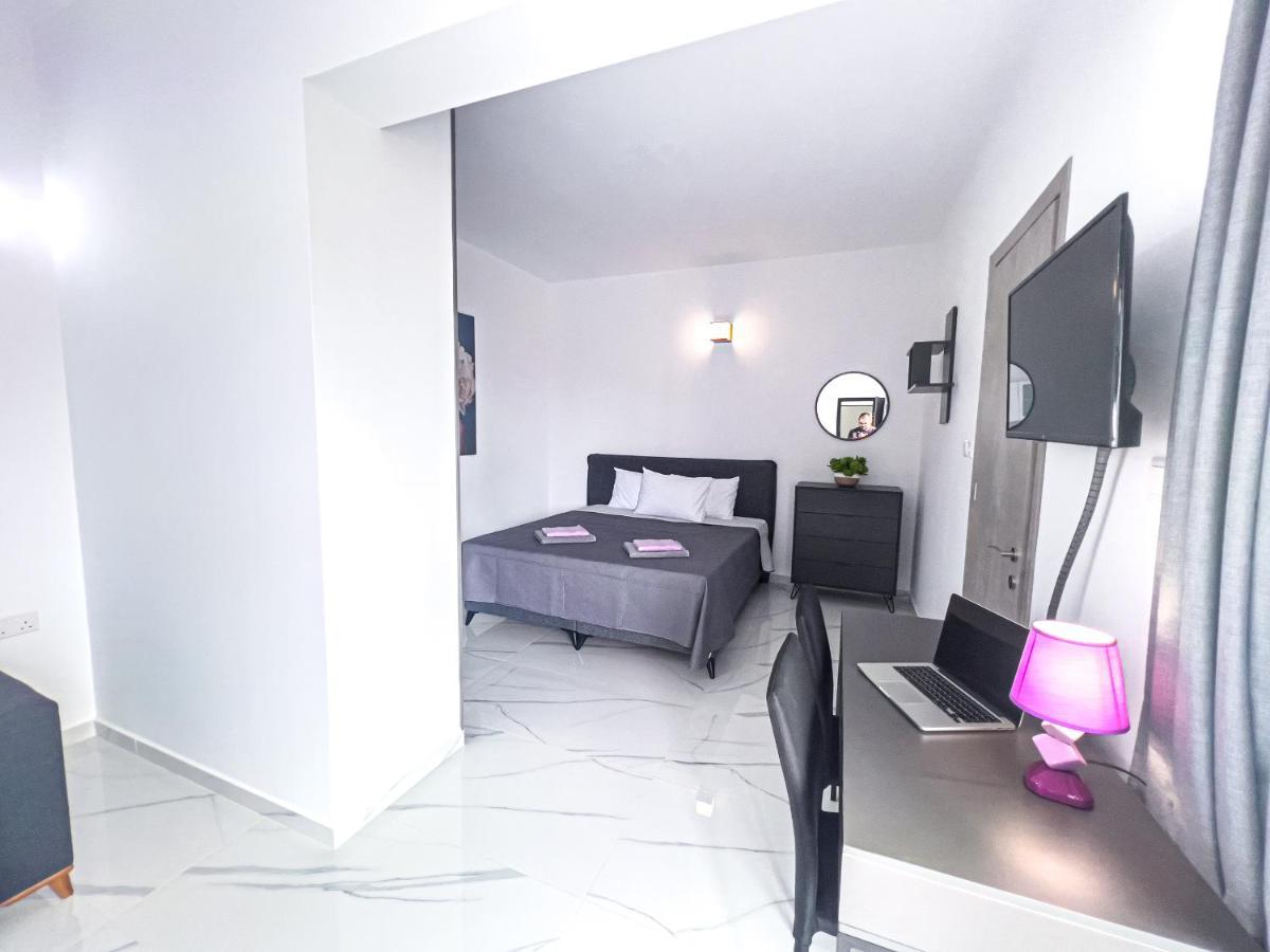 Giorgis Luxury Apartments ไอยานาปา ภายนอก รูปภาพ